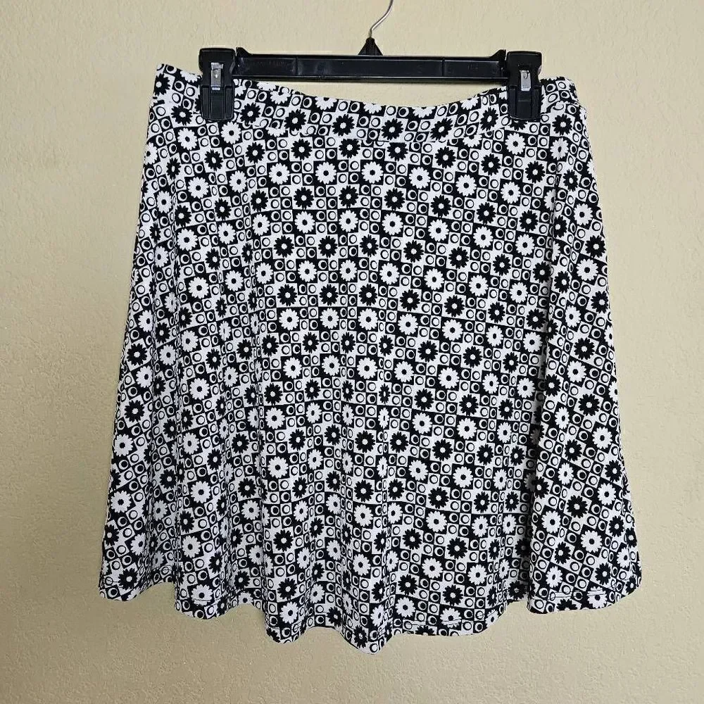 NWT Gilli Geometric Skirt